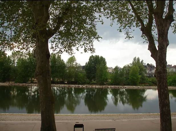 Bureau avec vue sur Loire à Orléans